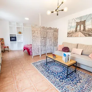 https://apartamento-con-jardn-privado.es-andalucia.com